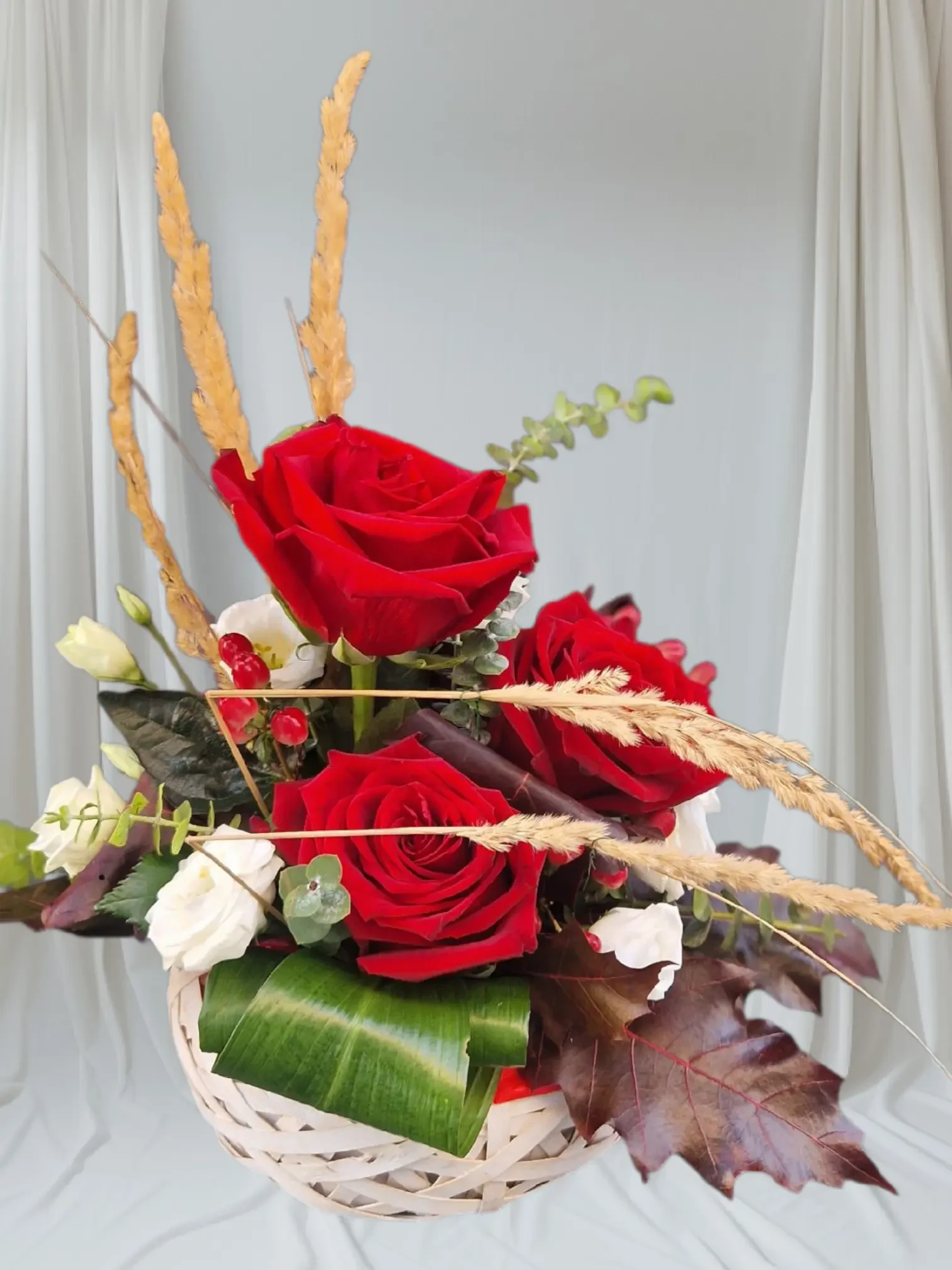 Buchet floral proaspăt pregătit de florărie